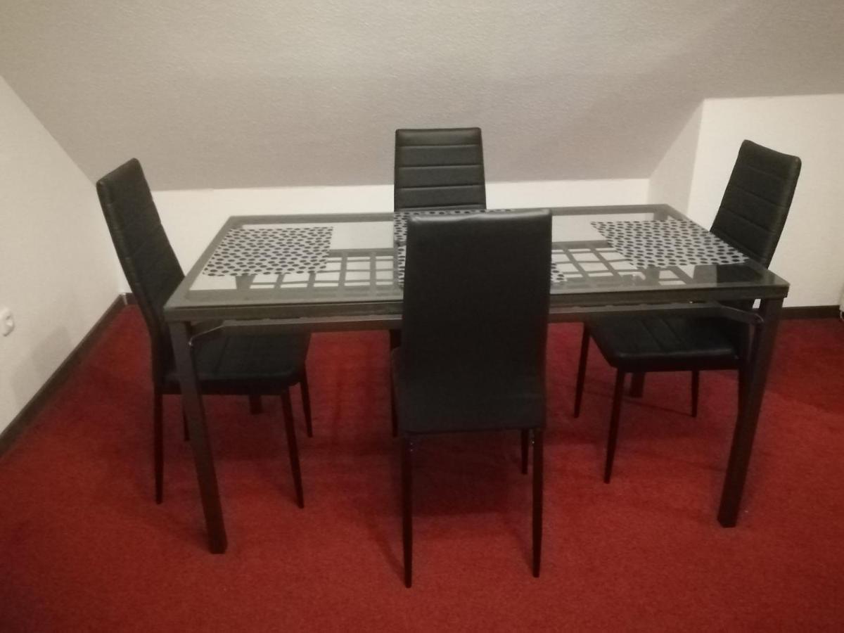 Ferienwohnung In Duesseldorf Hassel المظهر الخارجي الصورة